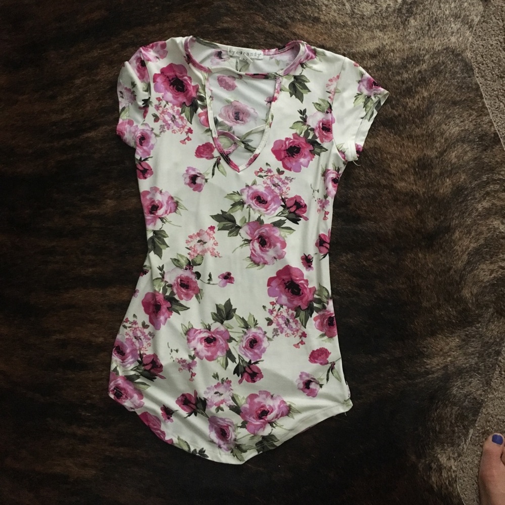 Strapped Floral print top 2 for $12🍾